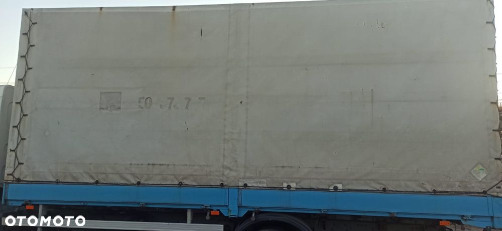 Skrzynia ładunkowa z plandeką - 1