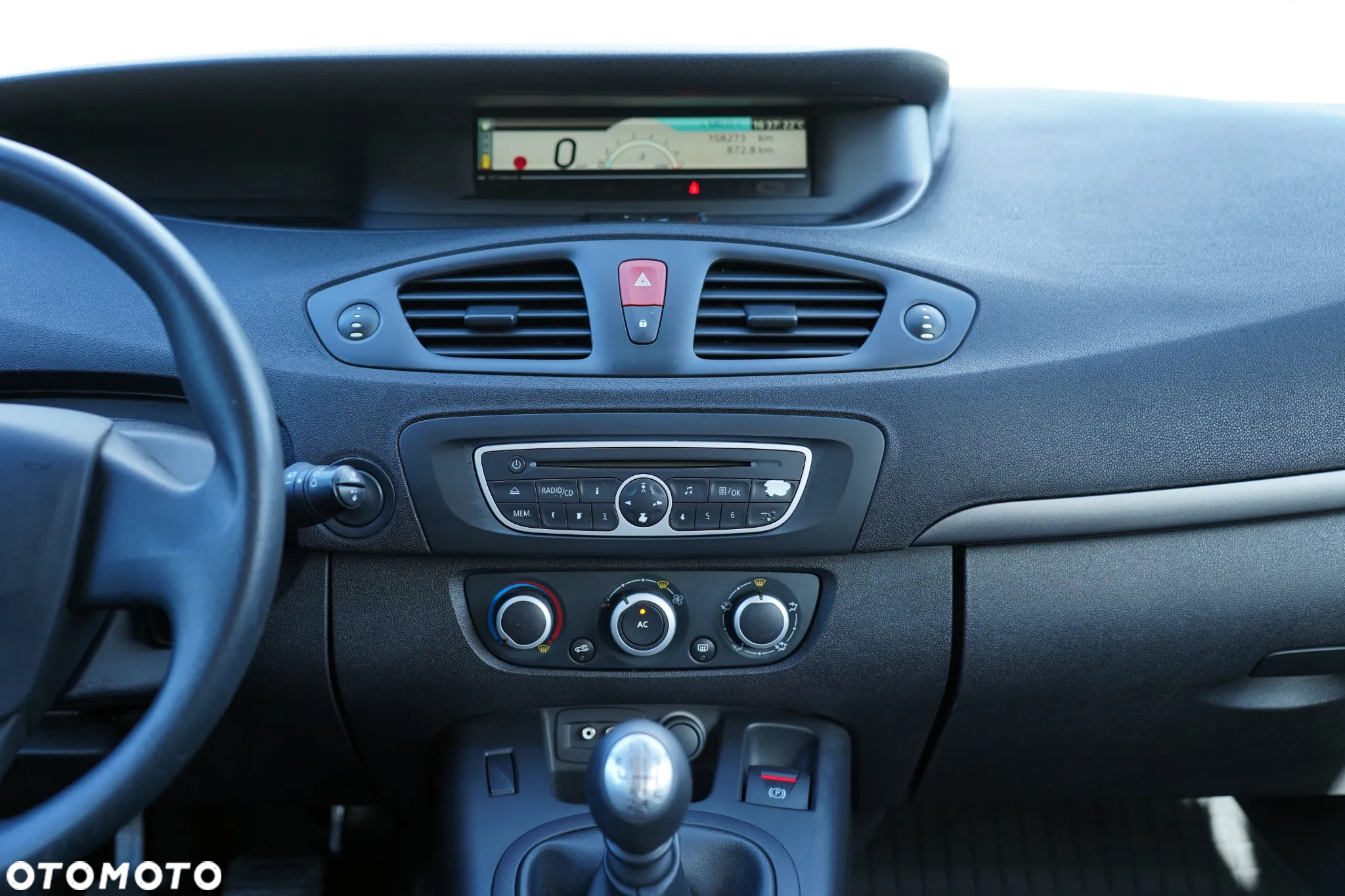 Renault Scenic 1.6 16V 110 Authentique - 25
