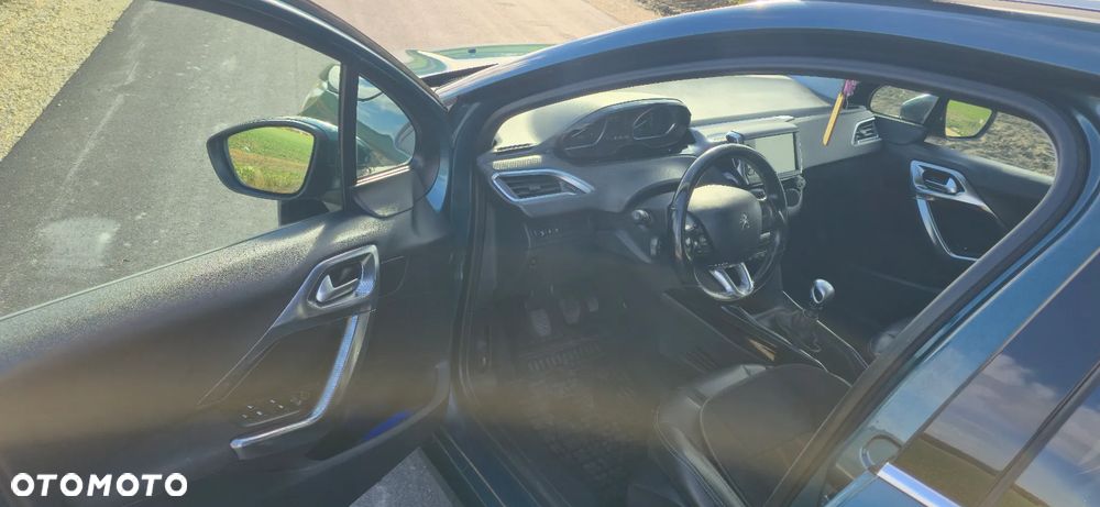 Peugeot 2008 1.6 BlueHDi Allure - 9
