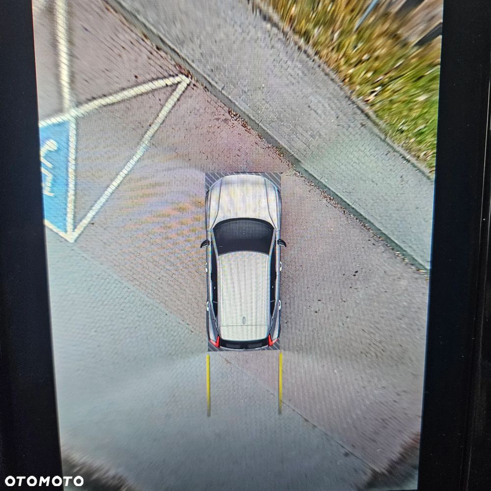 Volvo XC 40 B4 B AWD DKG Momentum Pro - 27