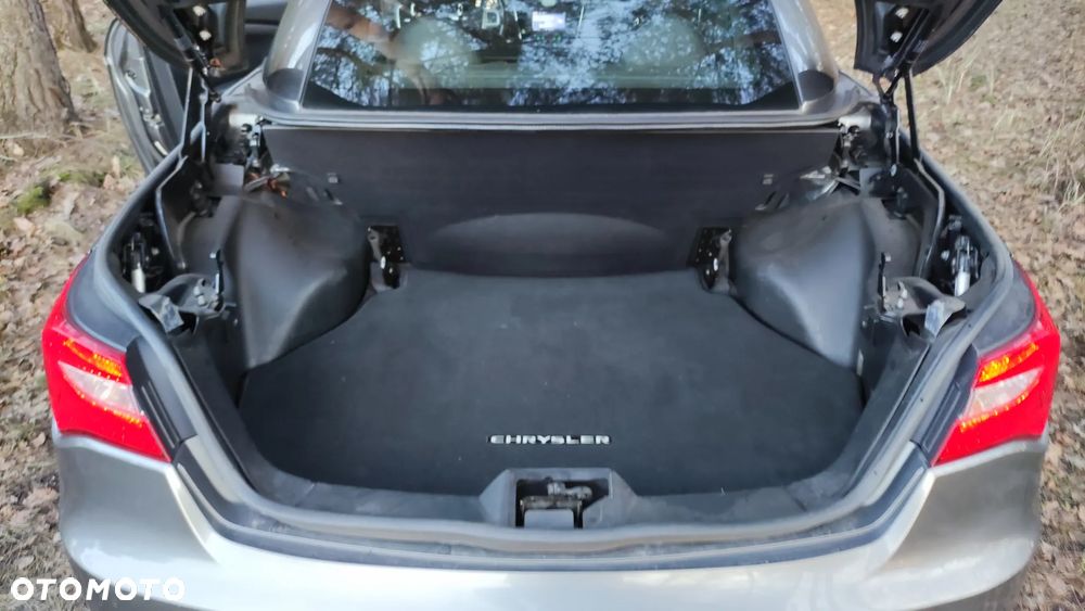 Chrysler 200 - 18