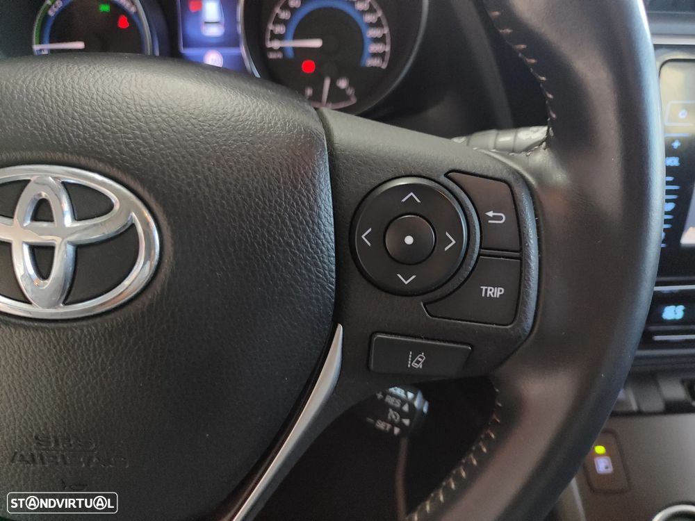 Toyota Auris Touring Sports 1.8 HSD Comfort +P.Techno+P.Sport - 29