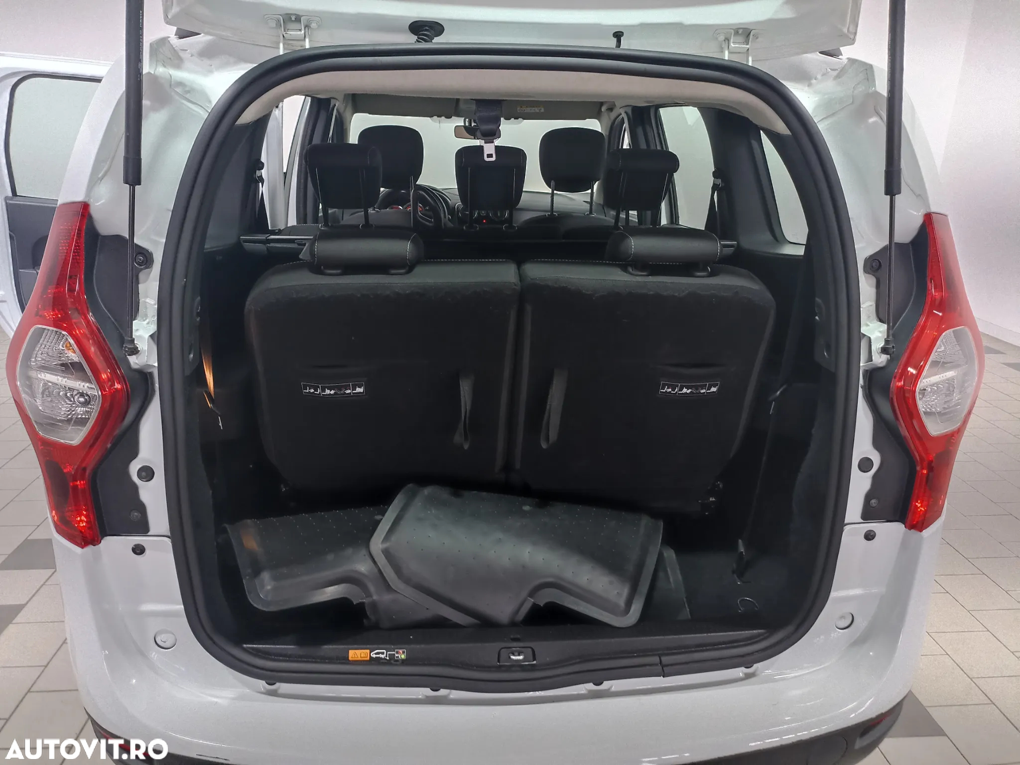 Dacia Lodgy 1.5 Blue dCi Laureate - 7