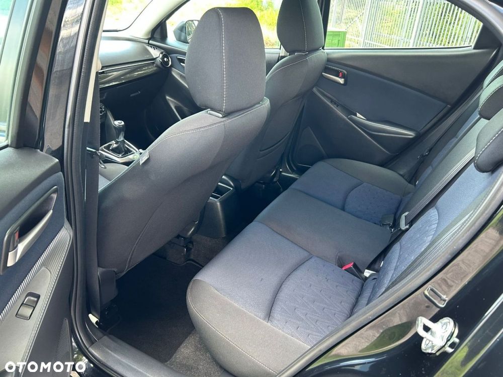 Mazda 2 - 8
