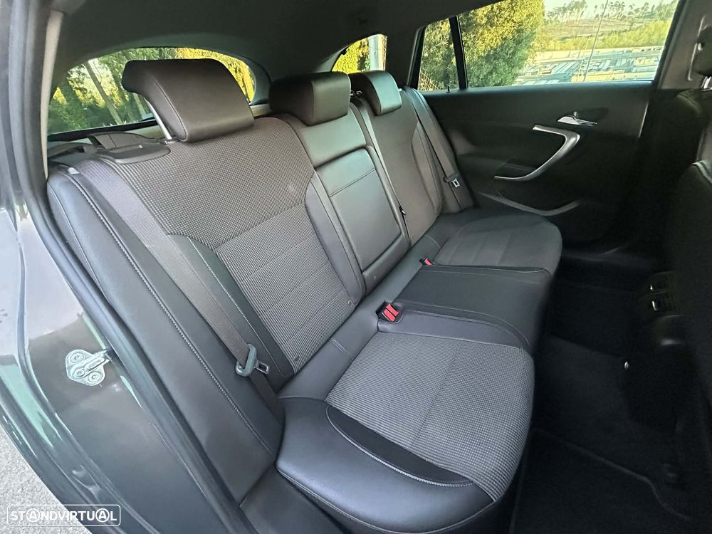 Opel Insignia Sports Tourer 2.0 CDTi Executive S/S - 11