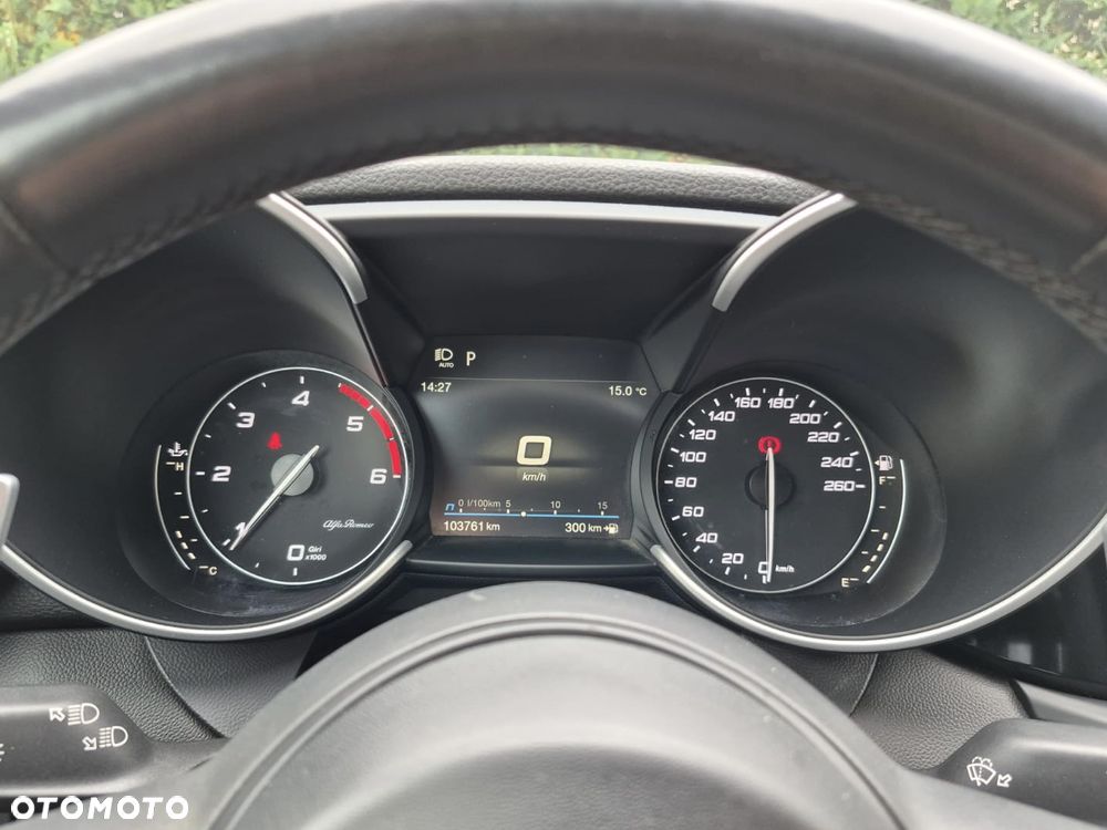 Alfa Romeo Giulia 2.2 D Turbo Sprint - 16