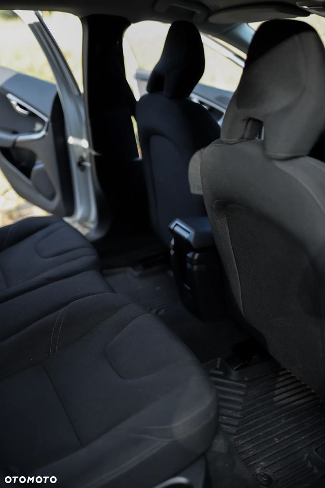 Volvo V40 D2 Kinetic - 14
