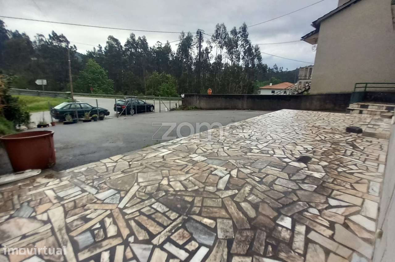 Moradia com Restaurante Pronto a Funcionar - Grande imagem: 4/41