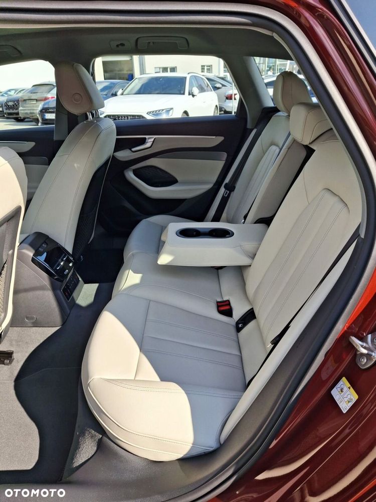Audi A6 Avant - 16