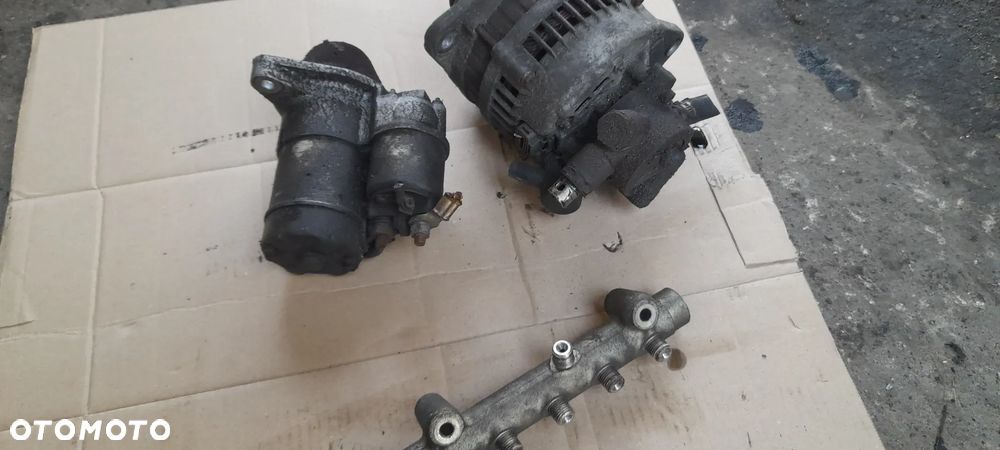 WTRYSKIWACZ 4 SZT HONDA CIVIC VII  0445110082 - 11