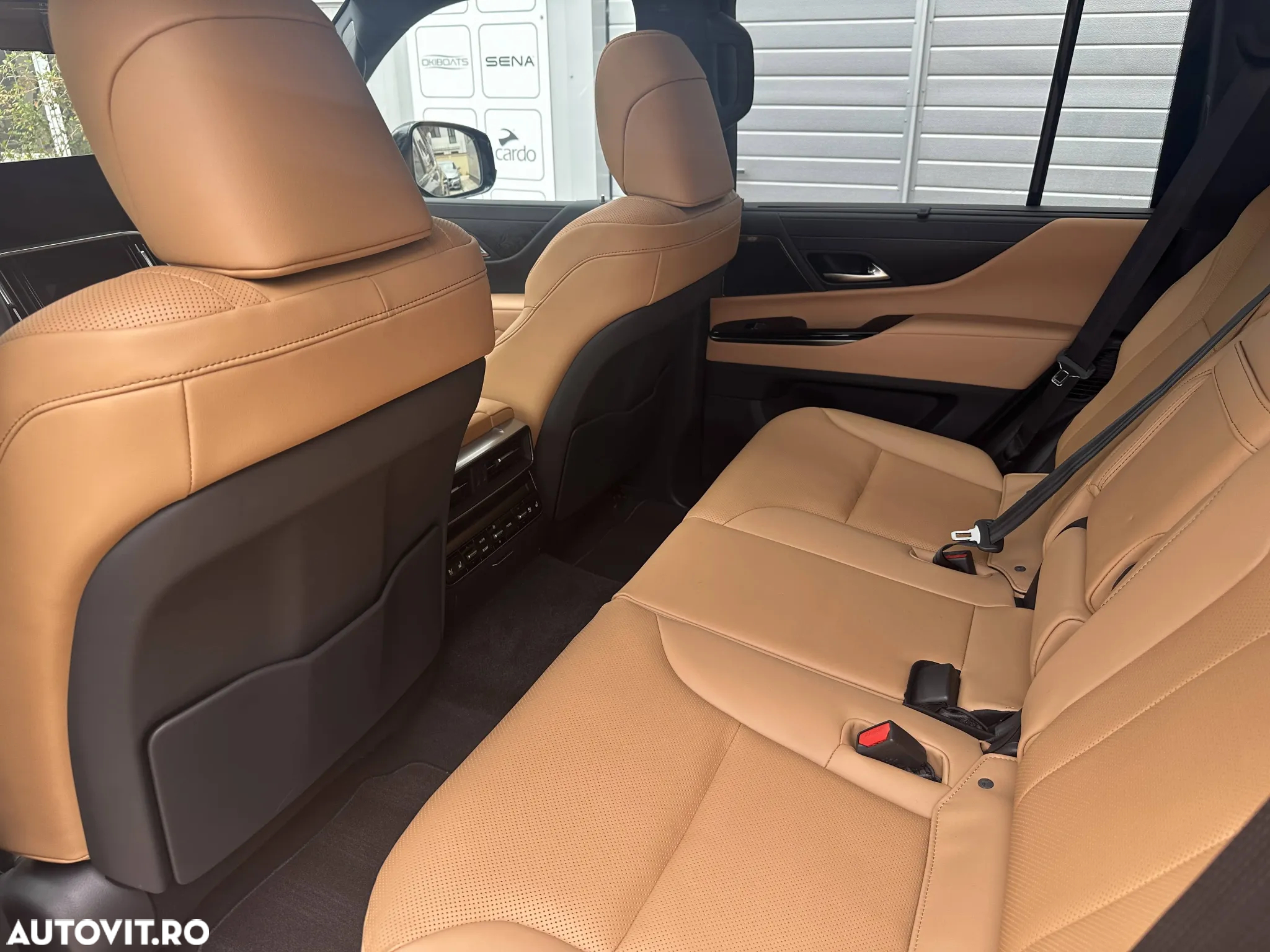 Lexus Seria LX - 17