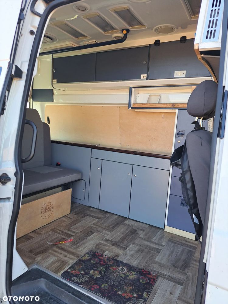Volkswagen Transporter T5 - 15