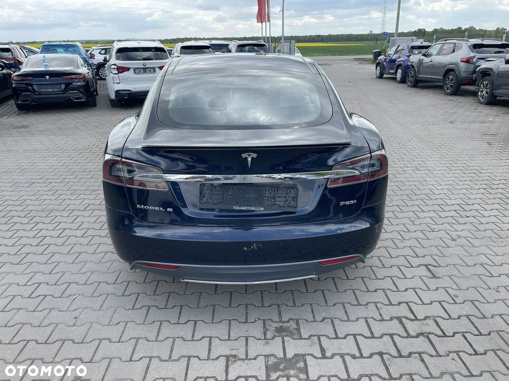Tesla Model S 85 - 5