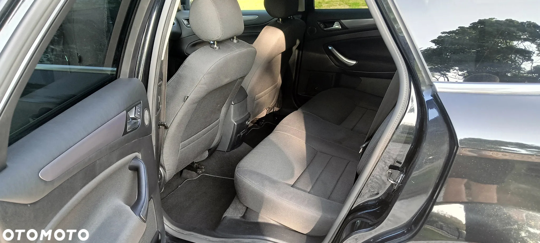 Ford Mondeo 2.0 EcoBoost Titanium X - 4