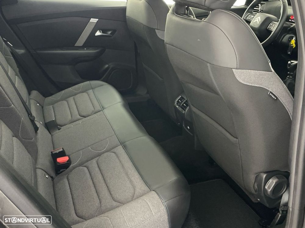 Citroën C4 1.2 PureTech Shine - 24