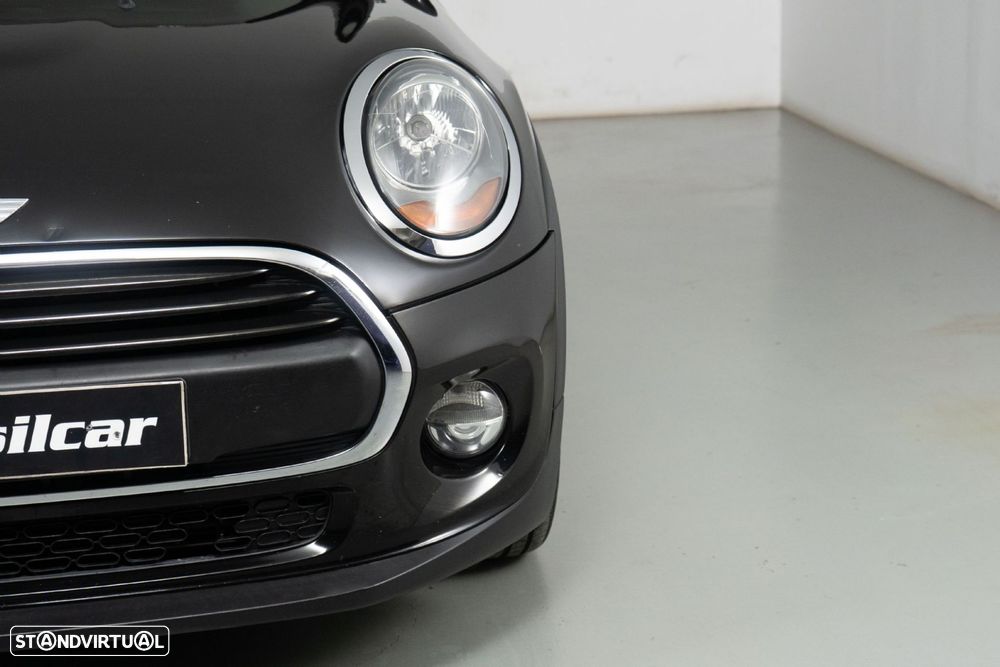 MINI 5 Portas One D - 15