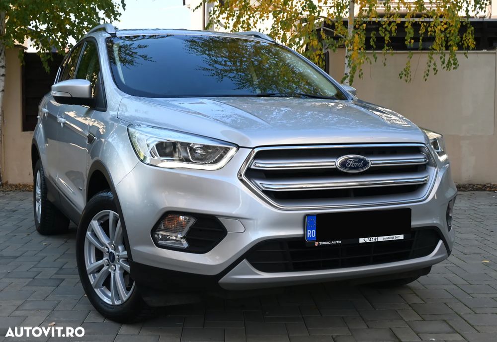 Ford Kuga 2.0 TDCi 4WD Powershift Titanium - 4