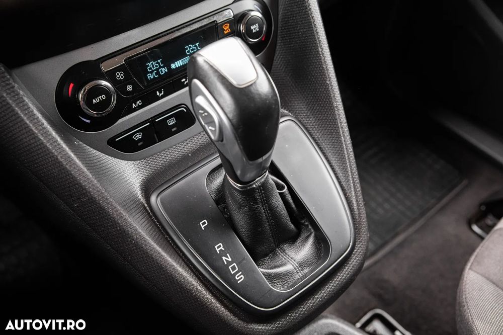 Ford Tourneo Connect 1.5 TDCi LWB (L2) Titanium - 10