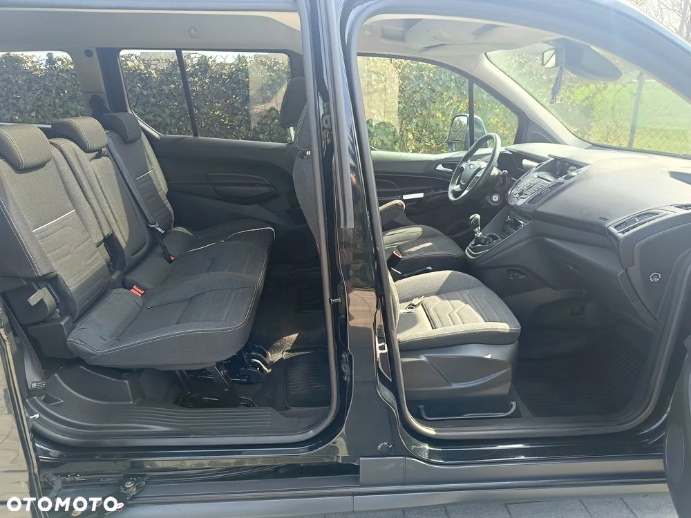 Ford Tourneo Connect Grand - 12