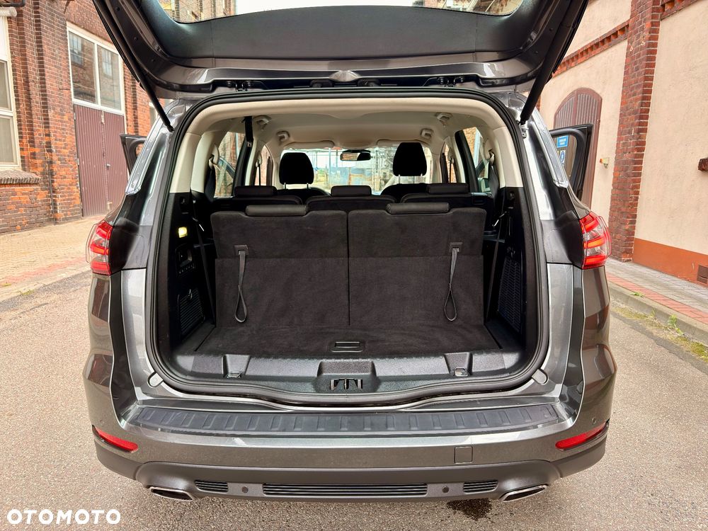 Ford S-Max 2.0 TDCi 4WD Titanium PowerShift - 29