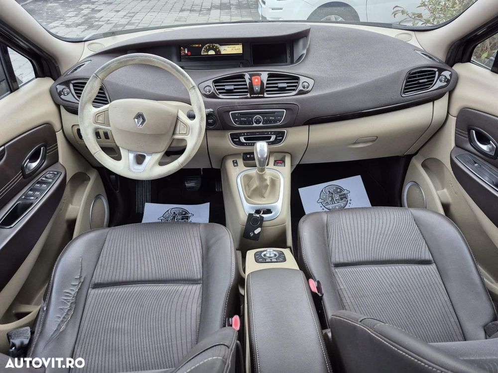 Renault Scenic - 11
