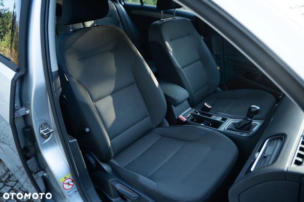 Volkswagen Golf 1.6 BlueTDI DSG Comfortline - 33