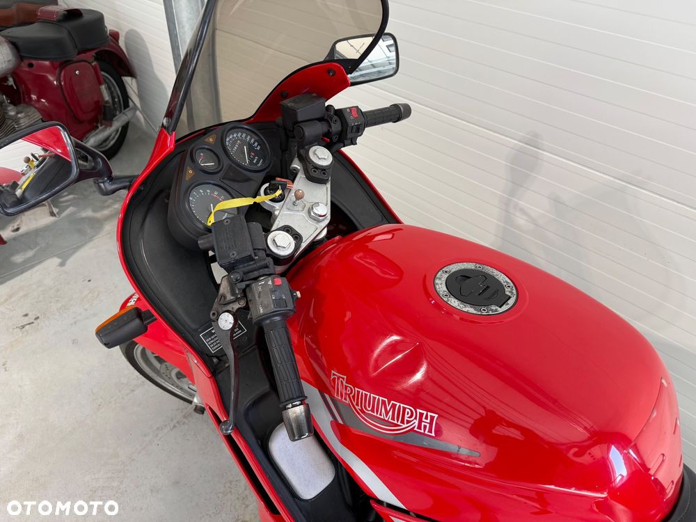 Triumph T - 12