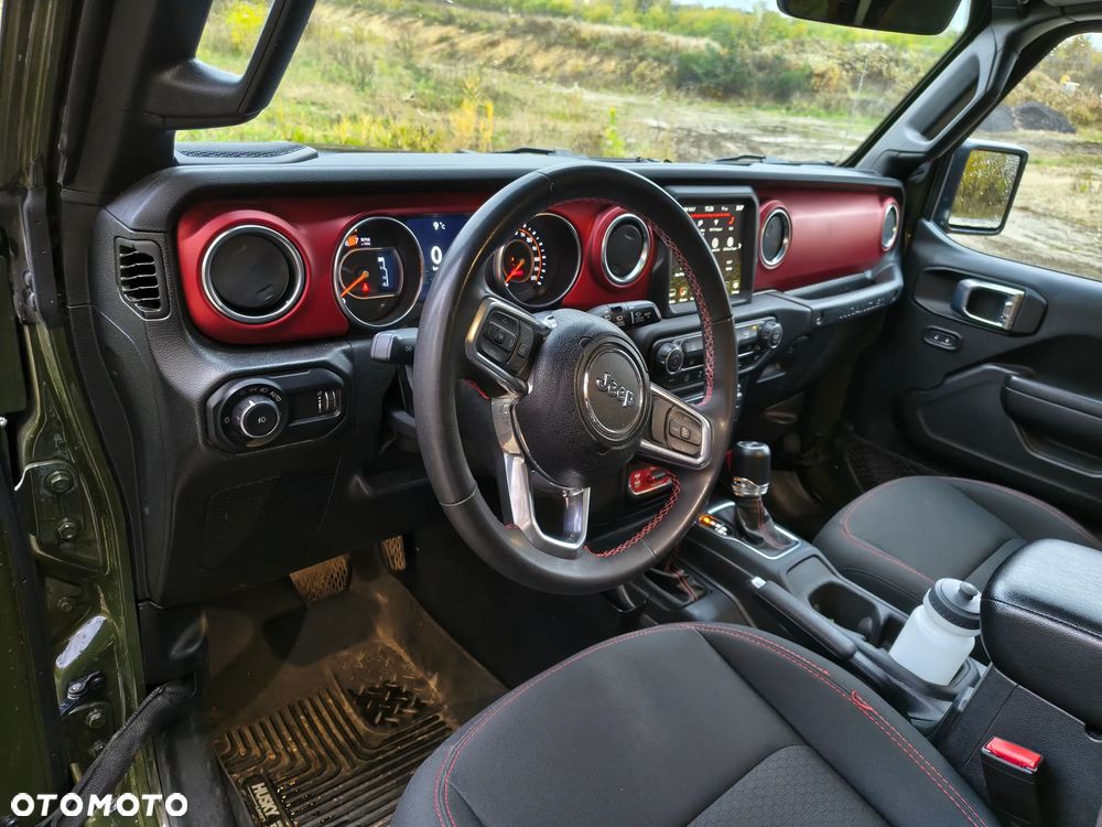 Jeep Wrangler - 12