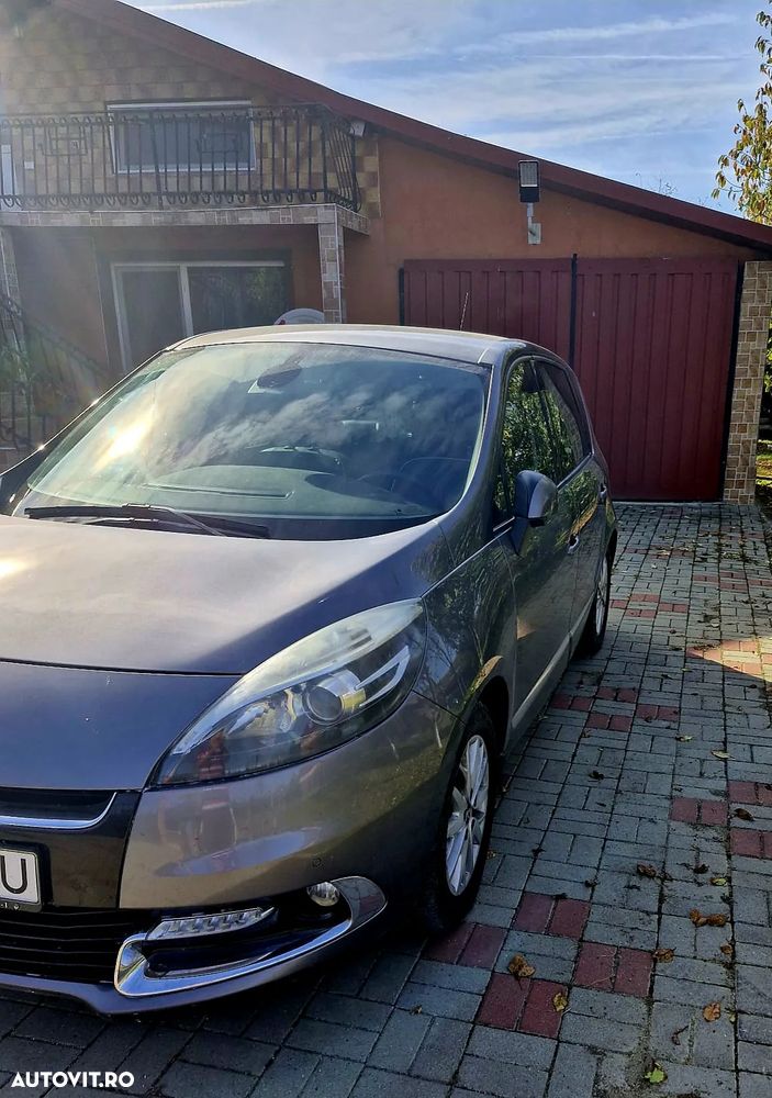 Renault Scenic - 1
