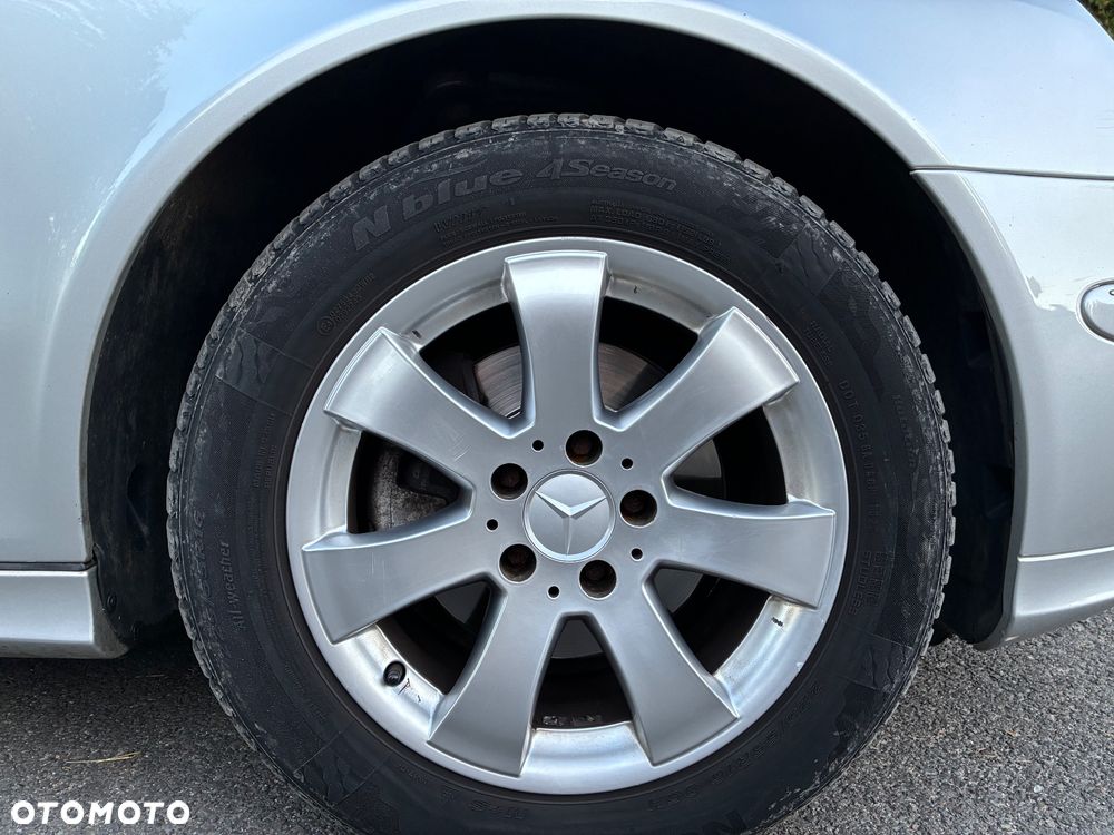 Mercedes-Benz Klasa E - 27