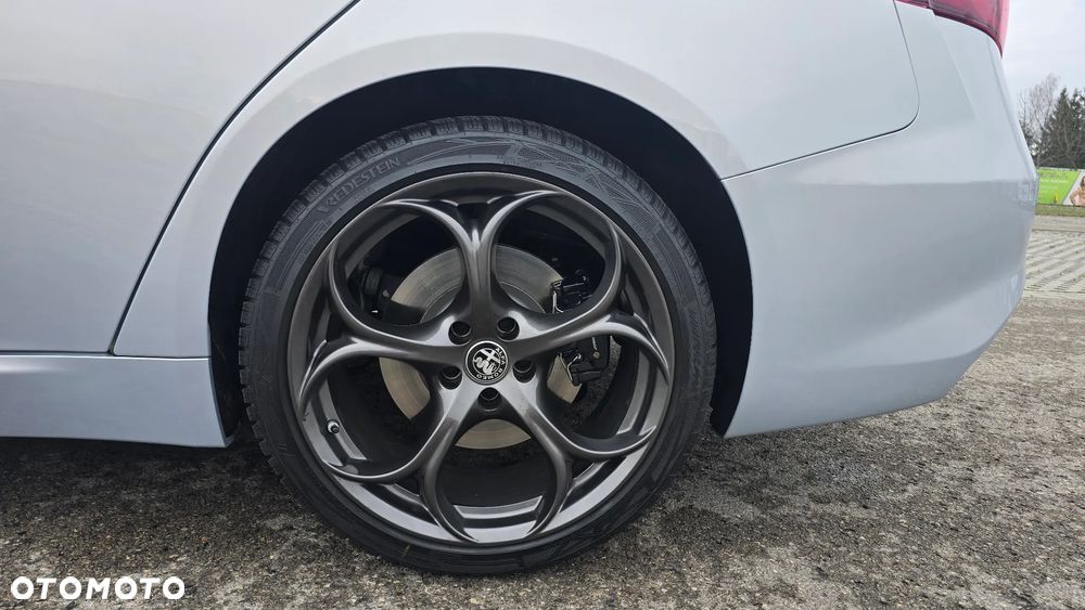 Alfa Romeo Giulia 2.0 Turbo Veloce TI Q4 - 17