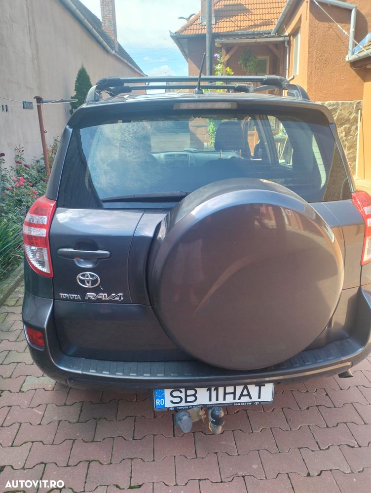 Toyota RAV4 - 3