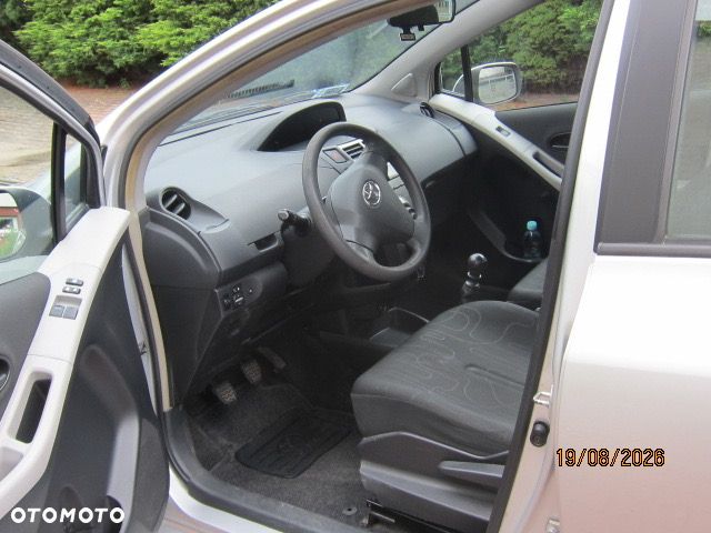 Toyota Yaris 1.4 D-4D Luna A/C - 5