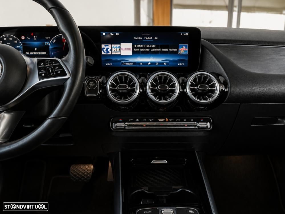 Mercedes-Benz GLA 250 e 8G-DCT Progressive - 25