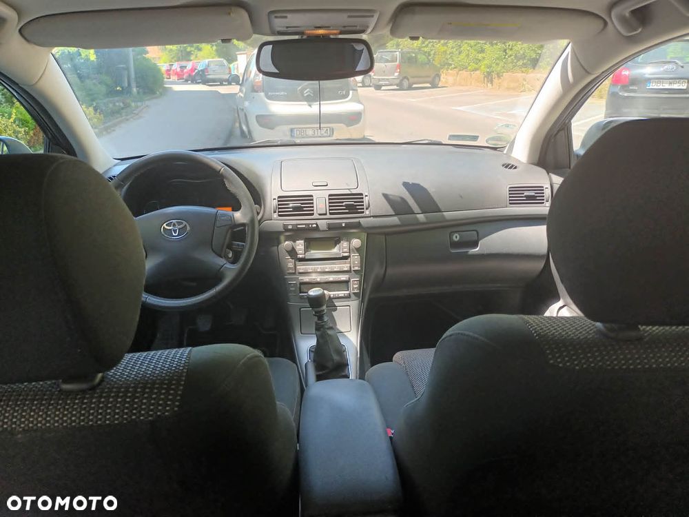 Toyota Avensis 2.0 D-4D Executive - 15