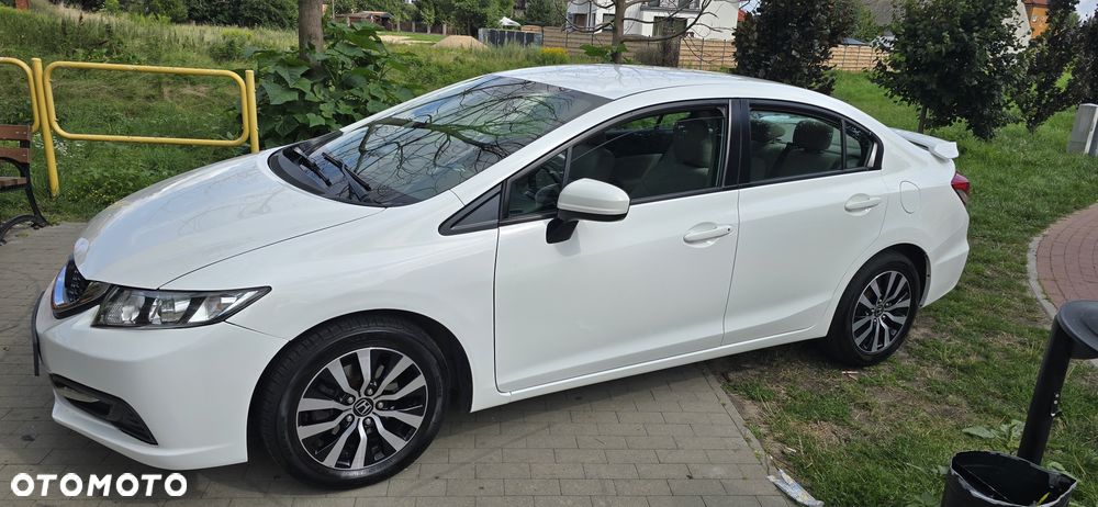 Honda Civic 1.8 Executive - 3