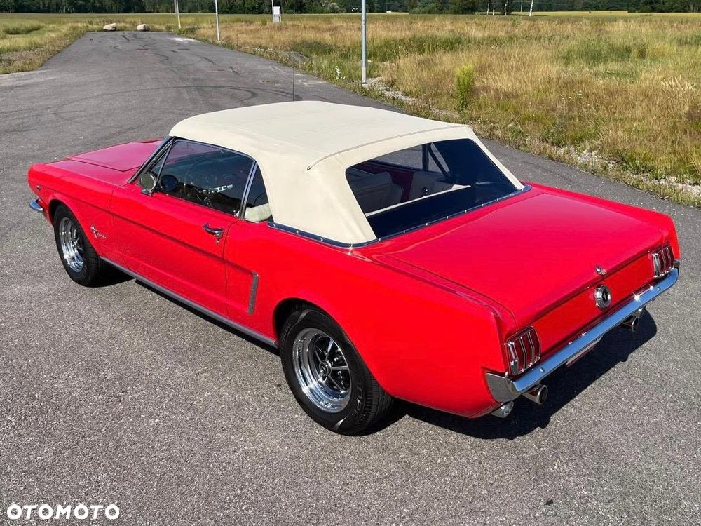 Ford Mustang - 16