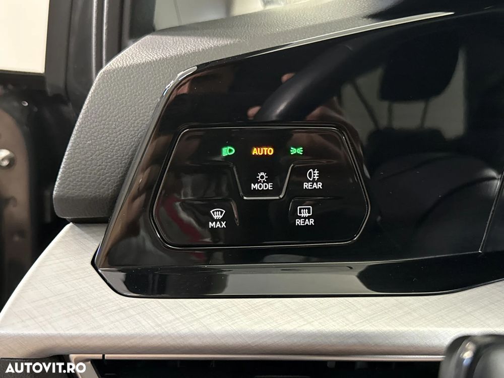 Volkswagen Golf - 16