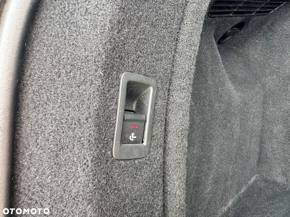 Audi A4 Avant 40 TDI quattro S tronic S line - 16