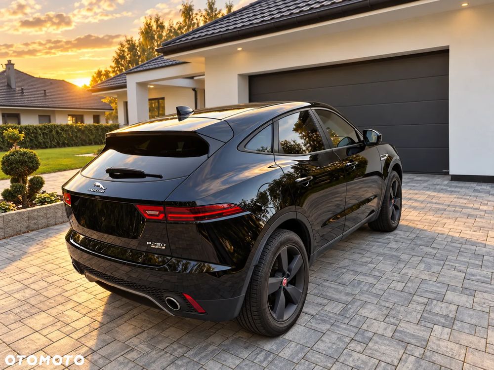 Jaguar E-Pace - 4