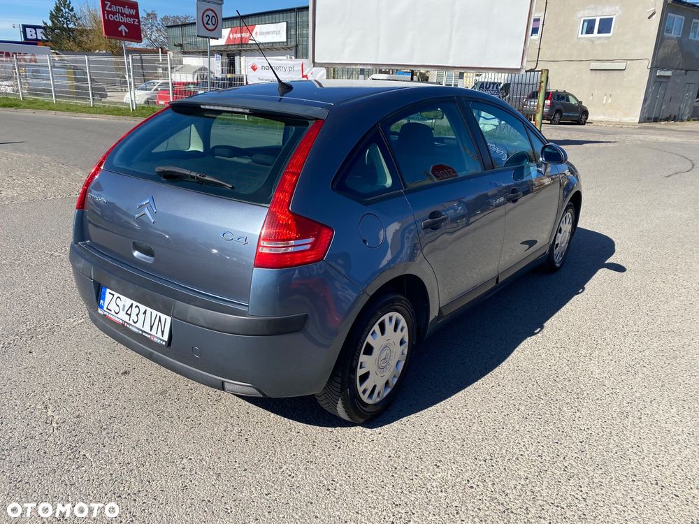 Citroën C4 1.6 16V Confort - 32
