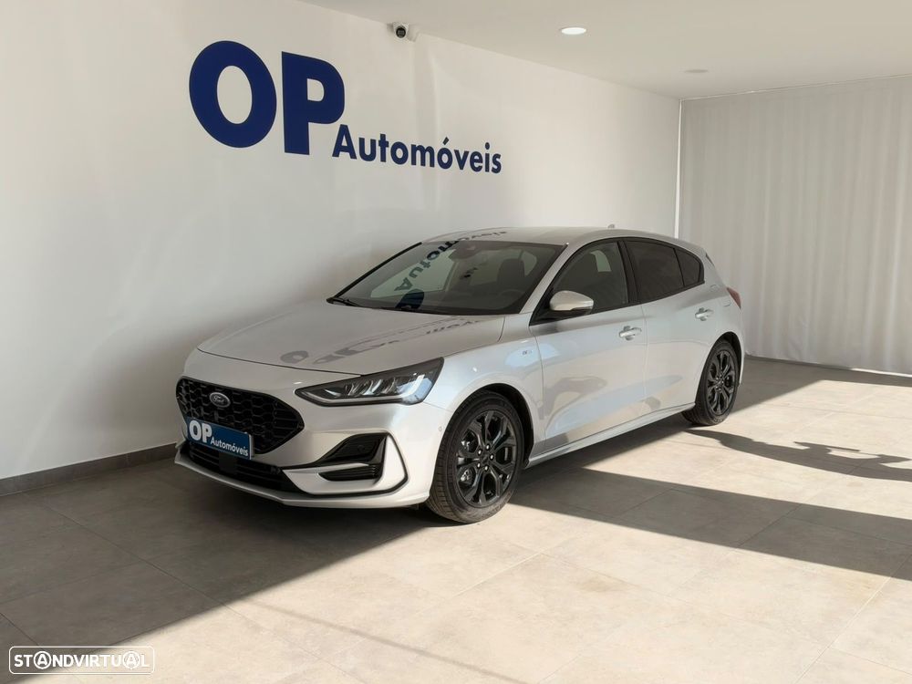 Ford Focus 1.0 EcoBoost MHEV ST-Line - 2