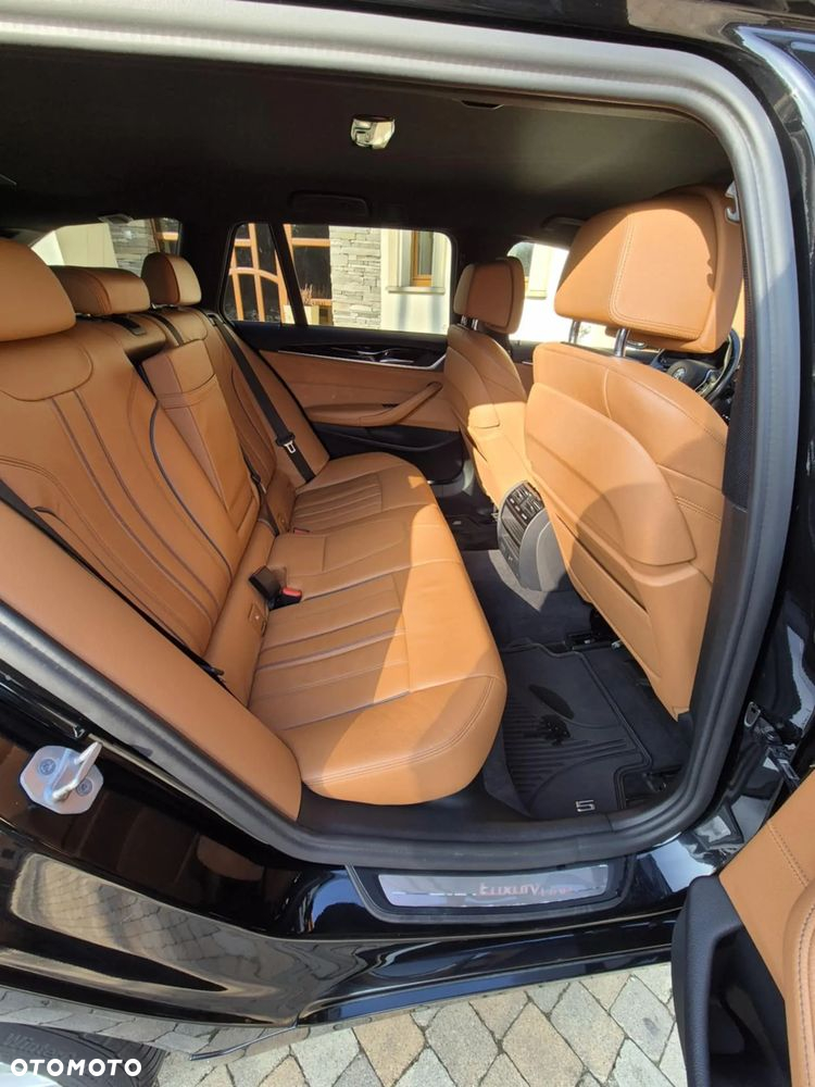BMW Seria 5 520d Luxury Line - 9