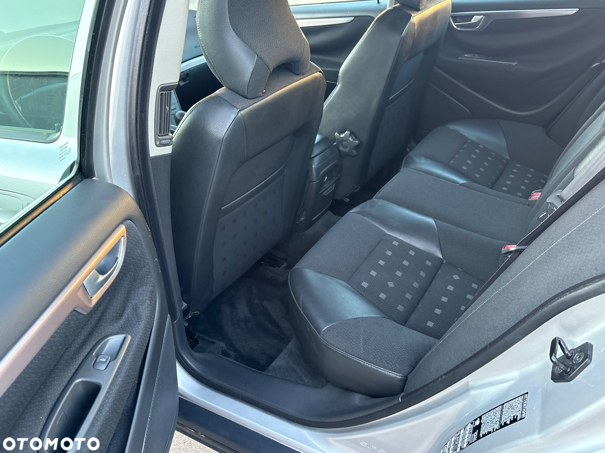 Volvo S60 2.4 Edition - 25