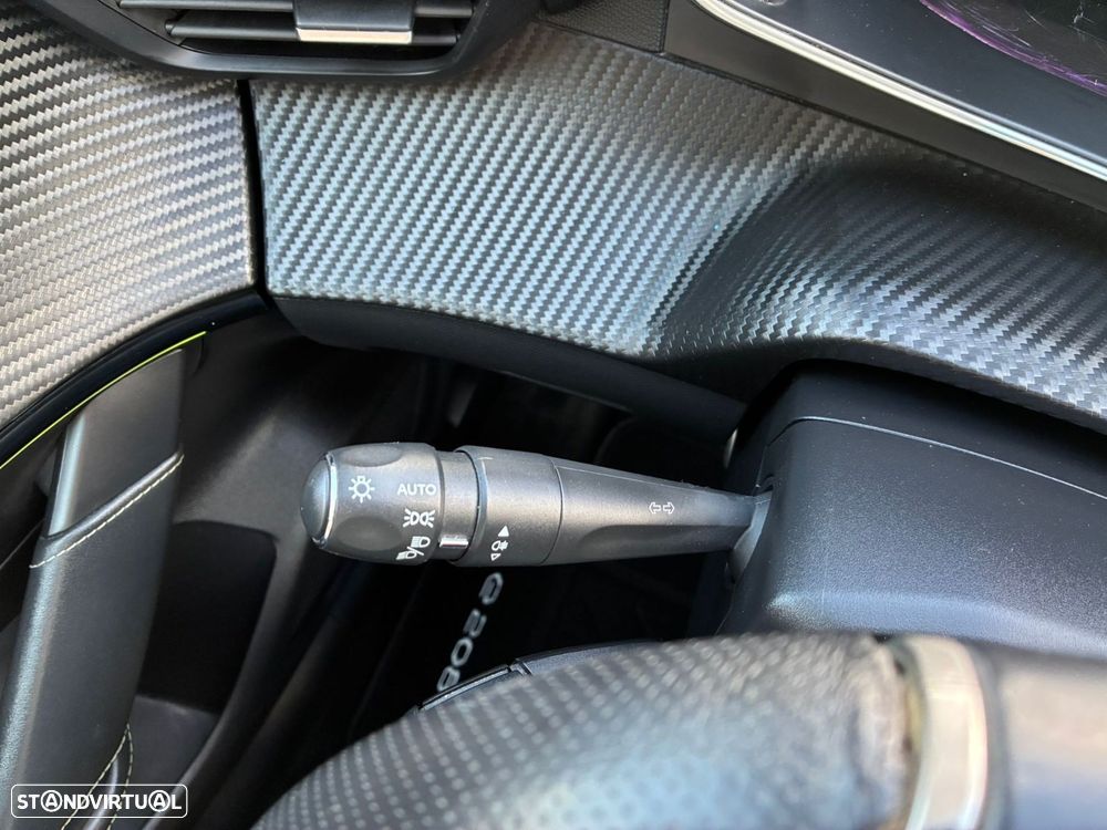 Peugeot 208 - 16
