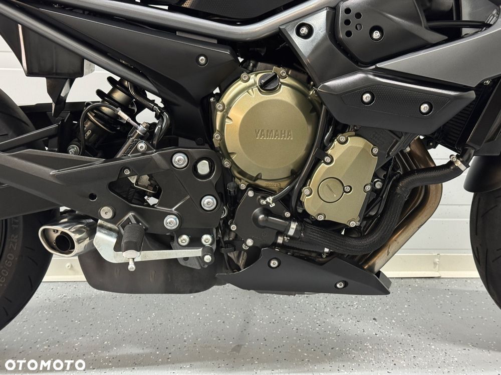 Yamaha XJ - 8