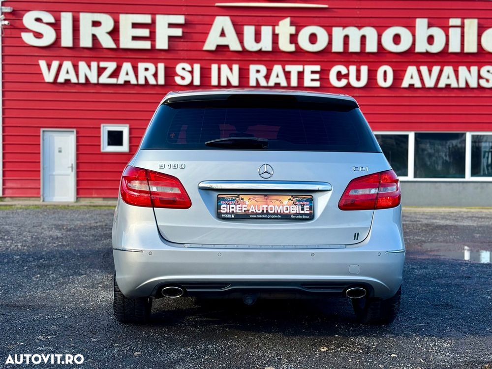 Mercedes-Benz B - 11