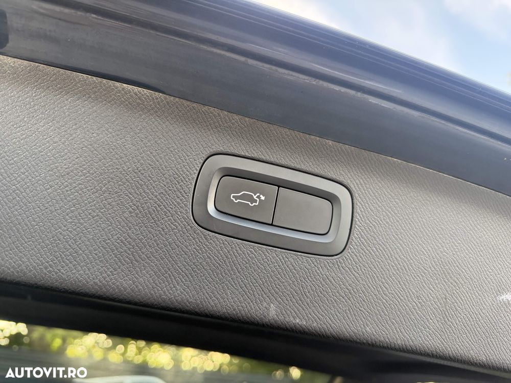 Volvo XC 90 D5 AWD Geartronic Momentum - 30