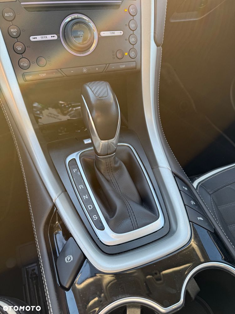 Ford Mondeo Vignale 2.0 TDCi PowerShift - 9