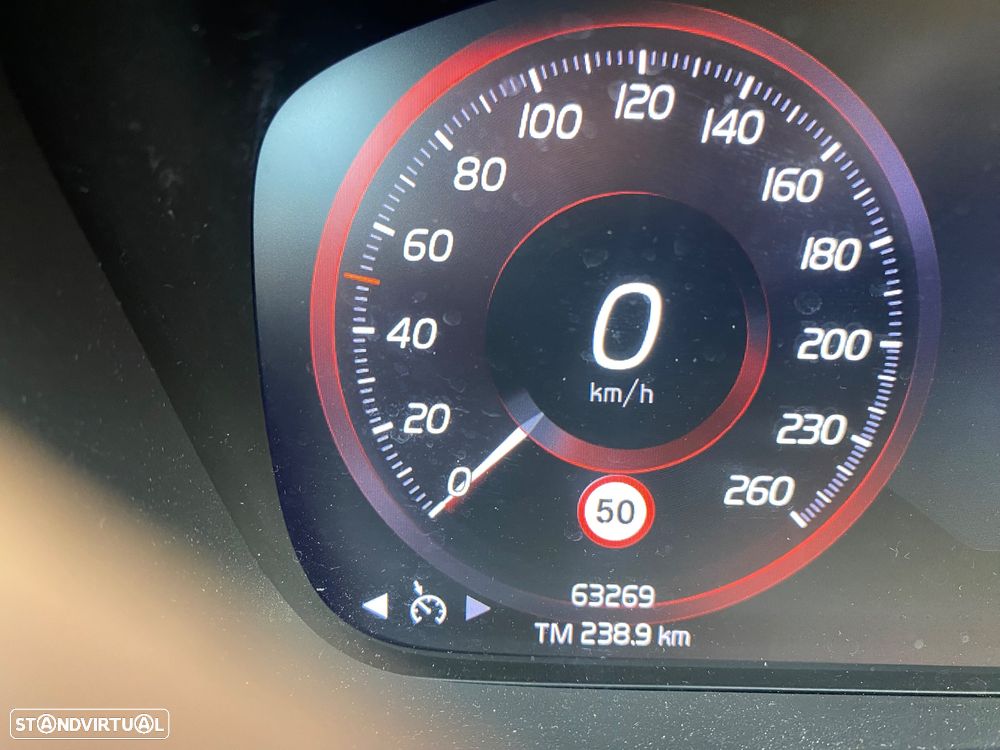 Volvo C40 - 4